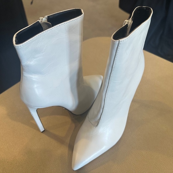 Pure white - Never worn Tony Bianca ankle boots - Picture 1 of 6